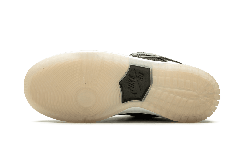 Nike SB Dunk Low 420 Intergalactic Penna Store